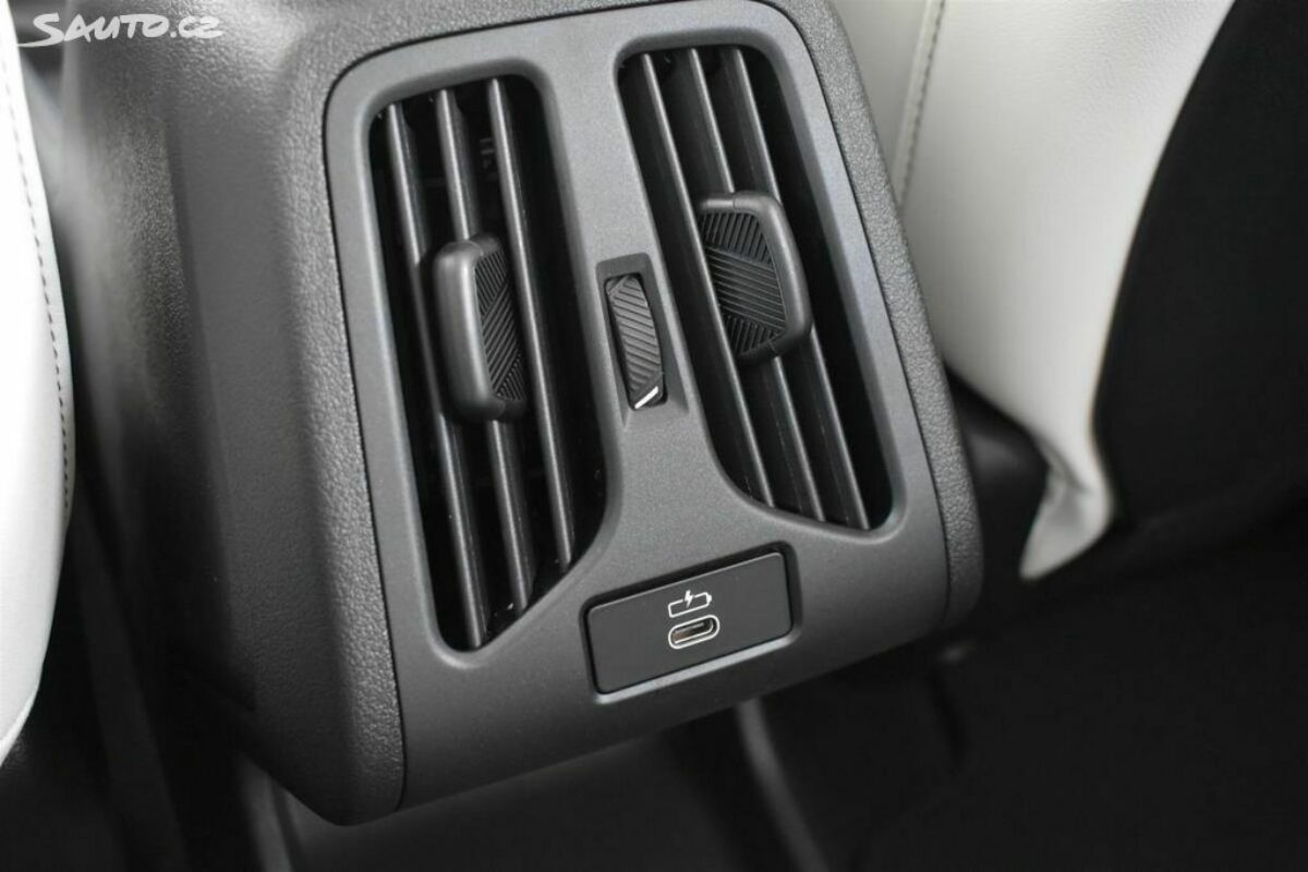 Fotografie vozu - klik pro zvětšení