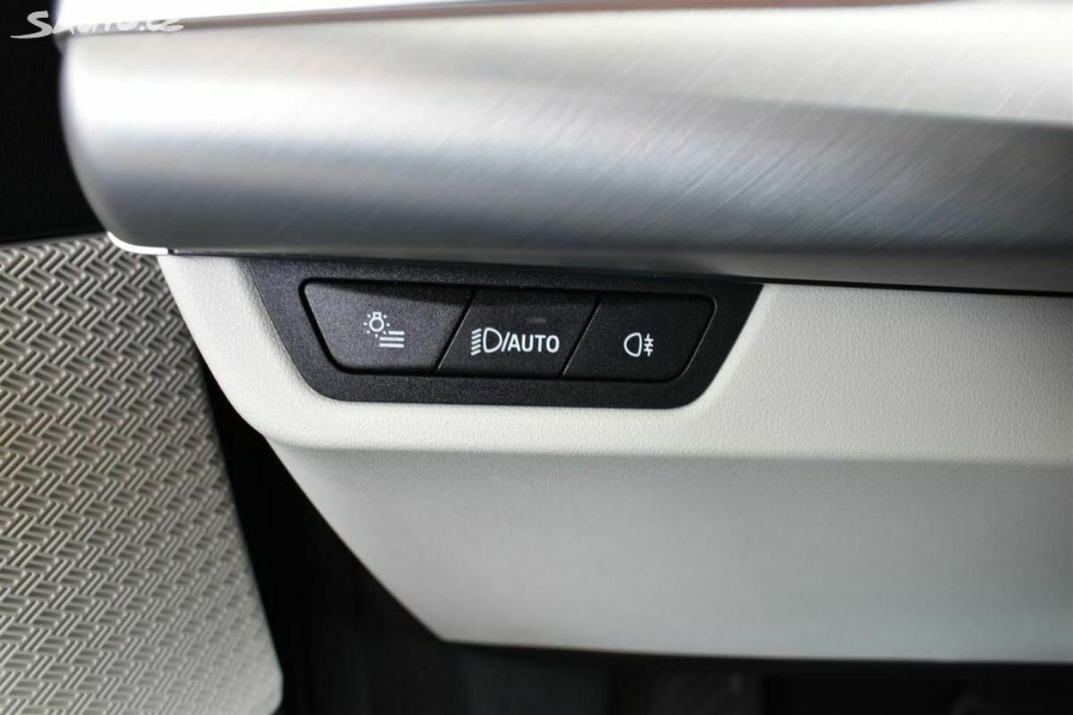 Fotografie vozu - klik pro zvětšení