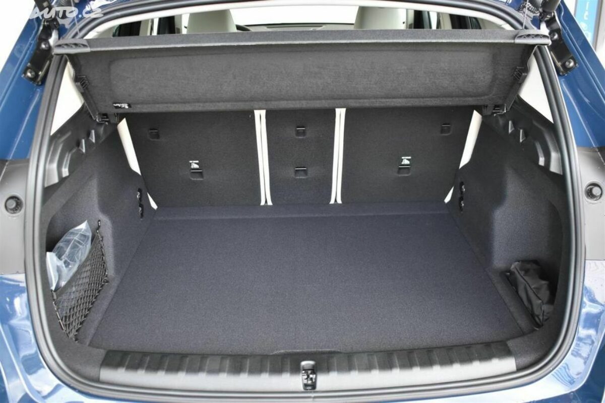 Fotografie vozu - klik pro zvětšení