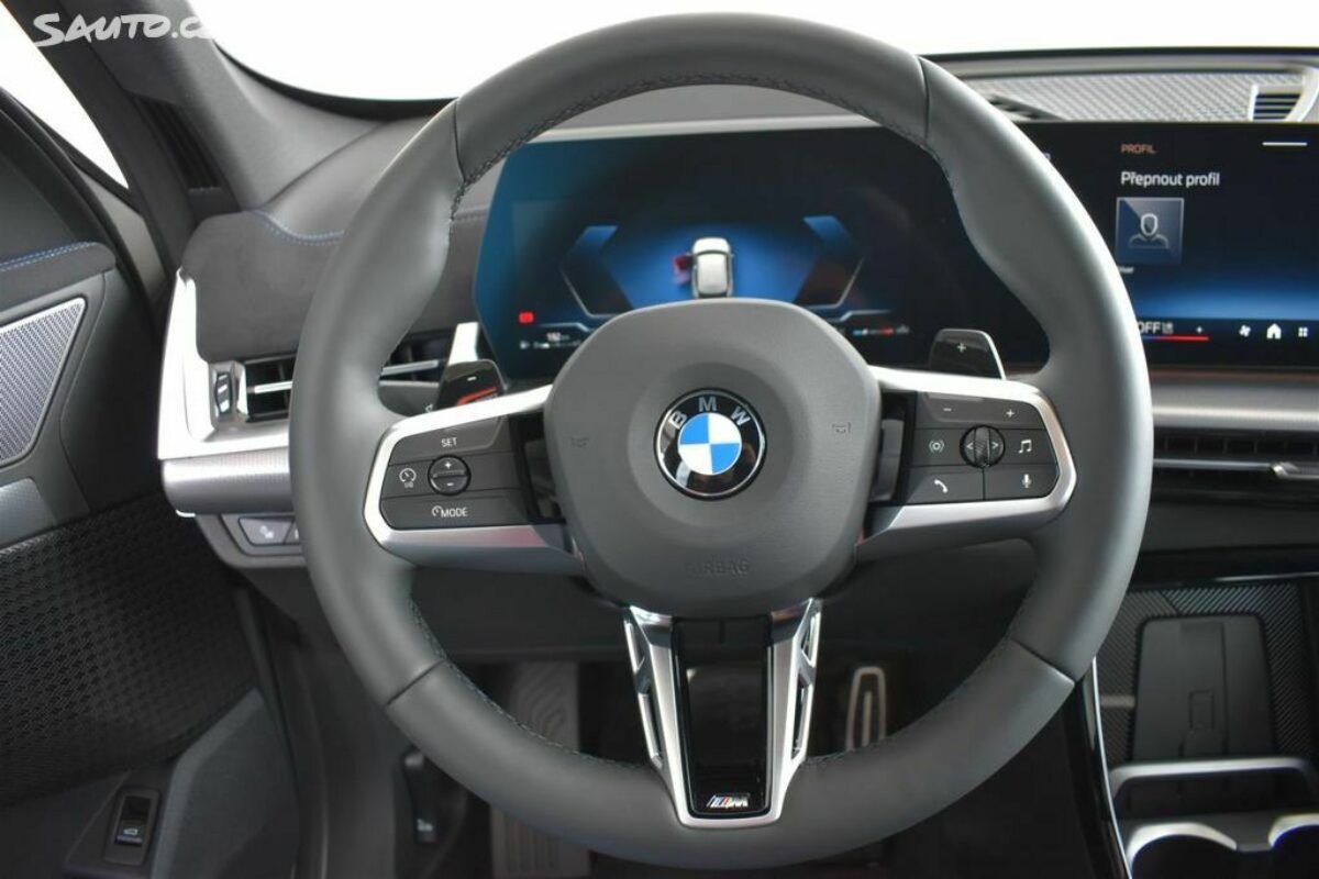 Fotografie vozu - klik pro zvětšení