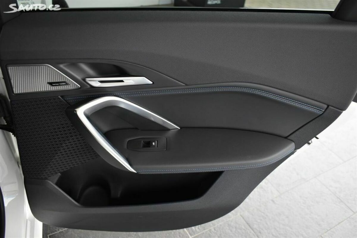 Fotografie vozu - klik pro zvětšení