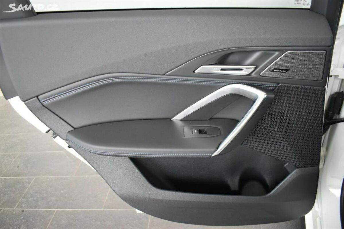 Fotografie vozu - klik pro zvětšení