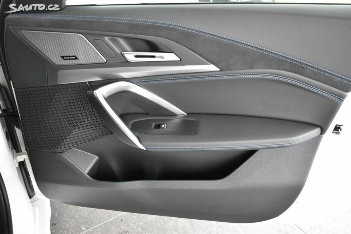 Fotografie vozu - klik pro zvětšení