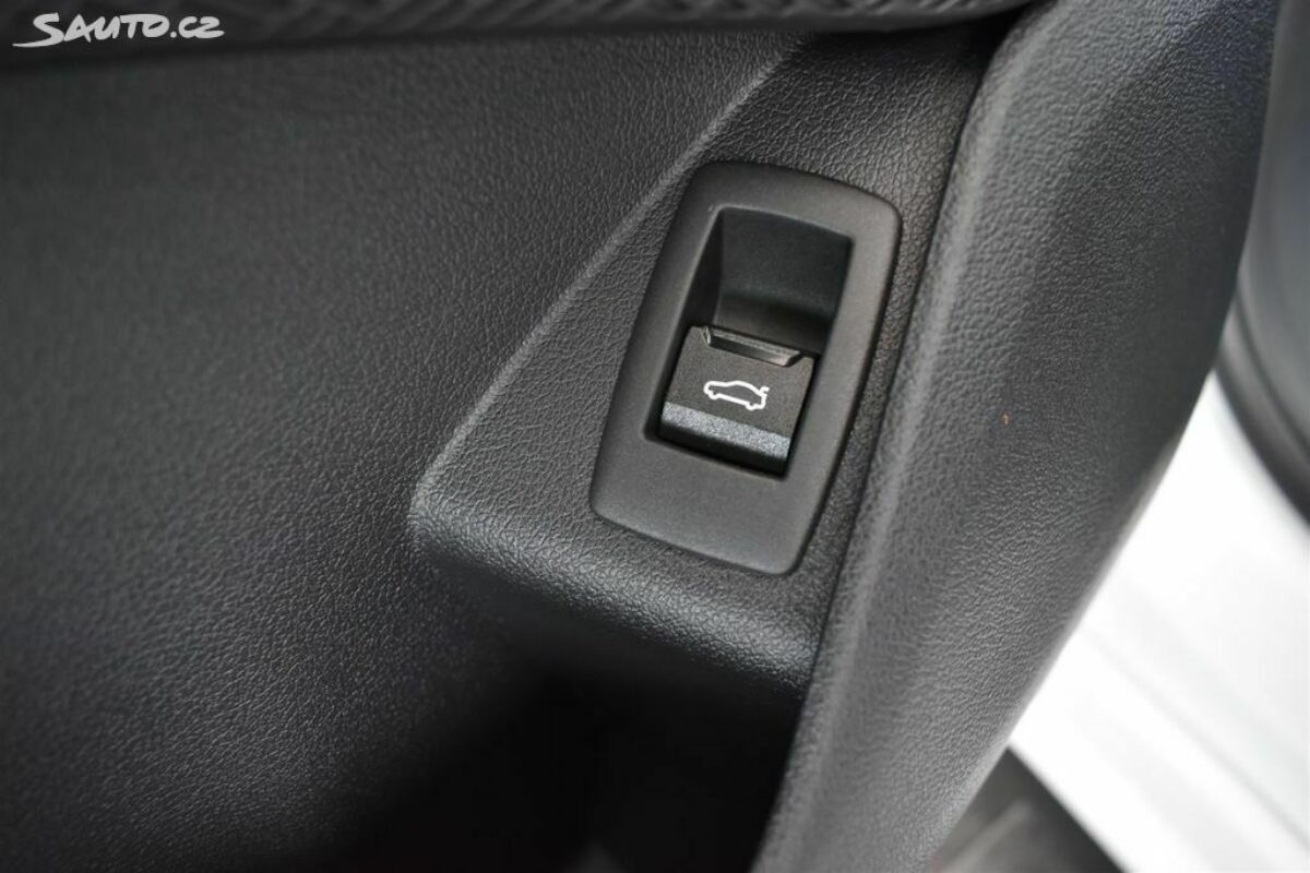 Fotografie vozu - klik pro zvětšení