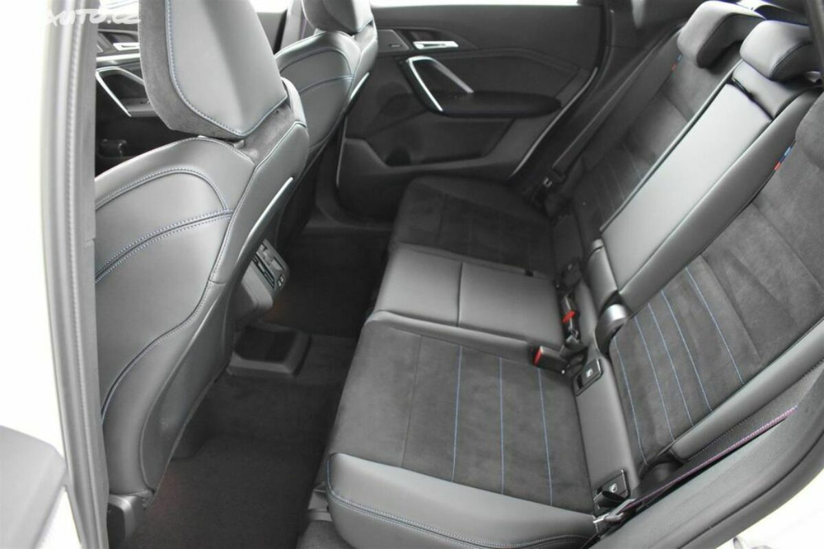 Fotografie vozu - klik pro zvětšení