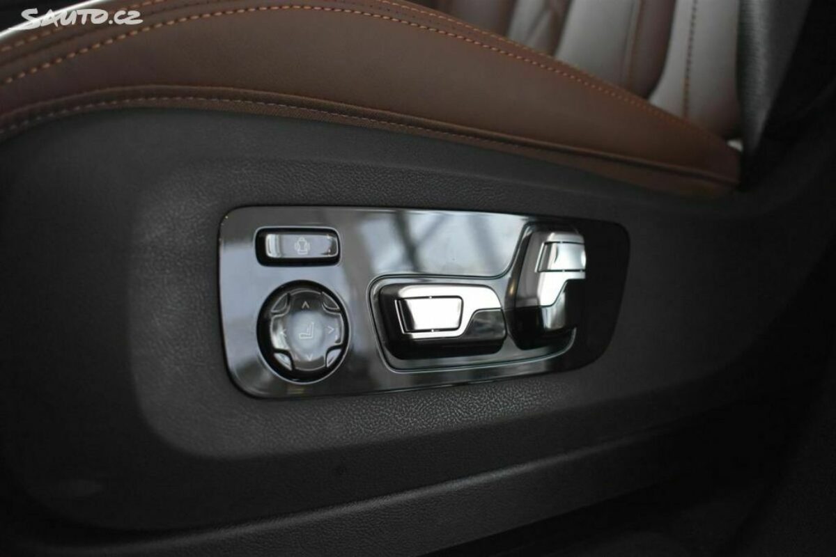 Fotografie vozu - klik pro zvětšení