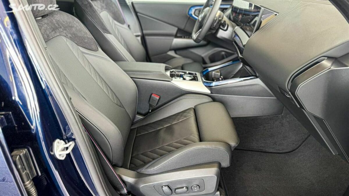 Fotografie vozu - klik pro zvětšení