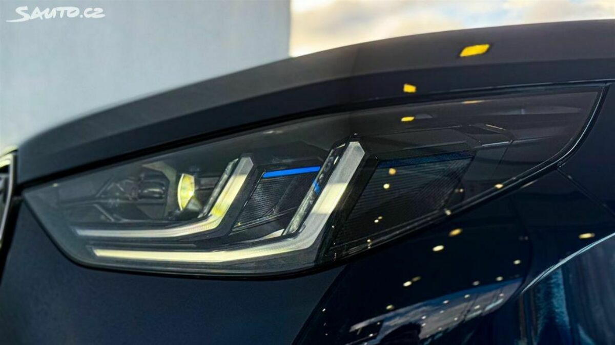 Fotografie vozu - klik pro zvětšení