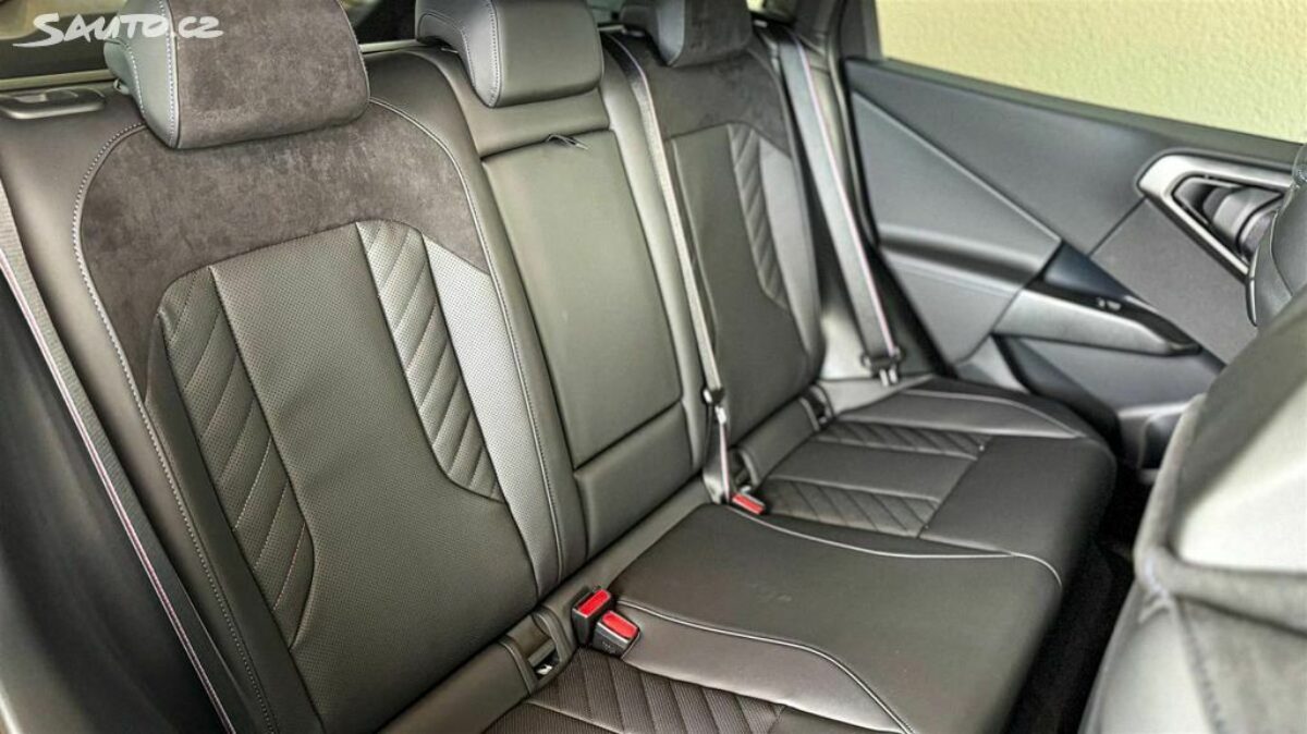 Fotografie vozu - klik pro zvětšení