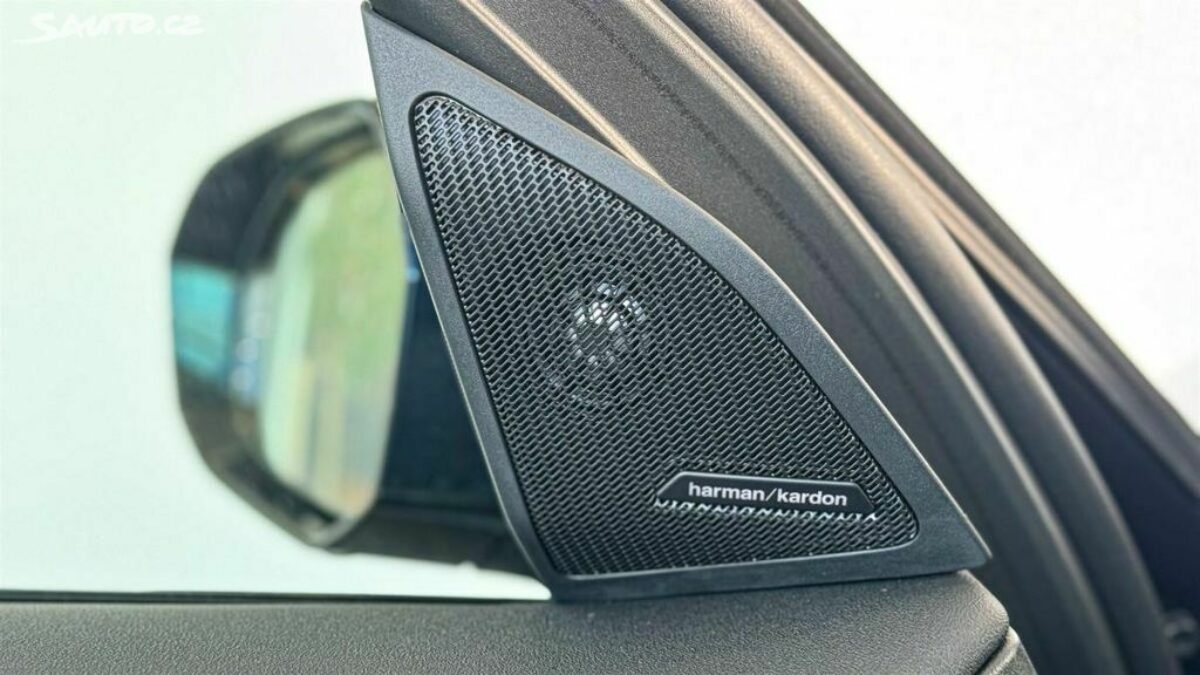 Fotografie vozu - klik pro zvětšení