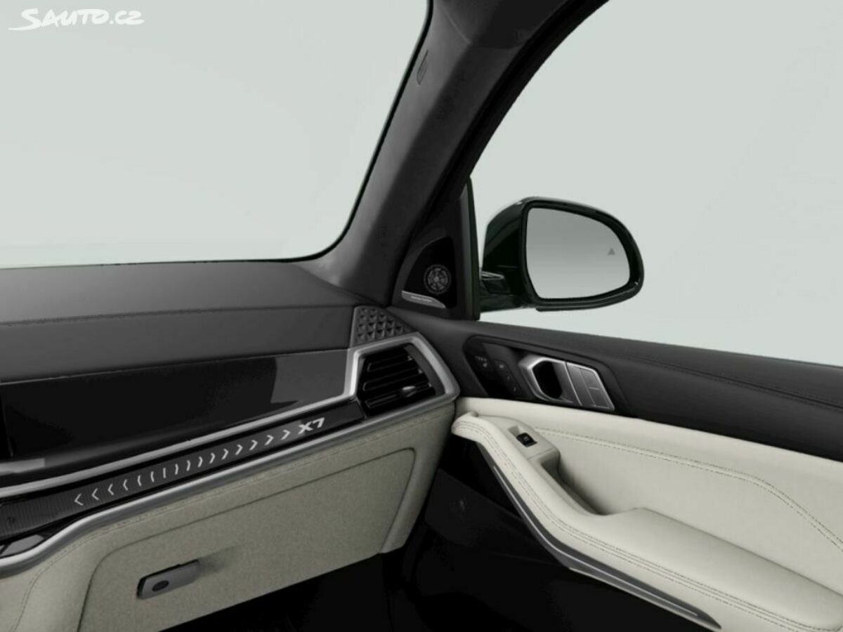 Fotografie vozu - klik pro zvětšení