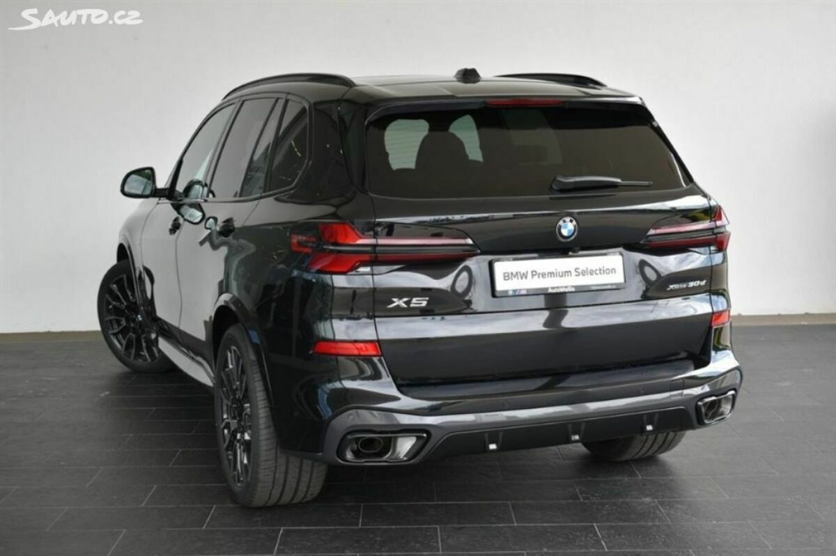 Fotografie vozu - klik pro zvětšení