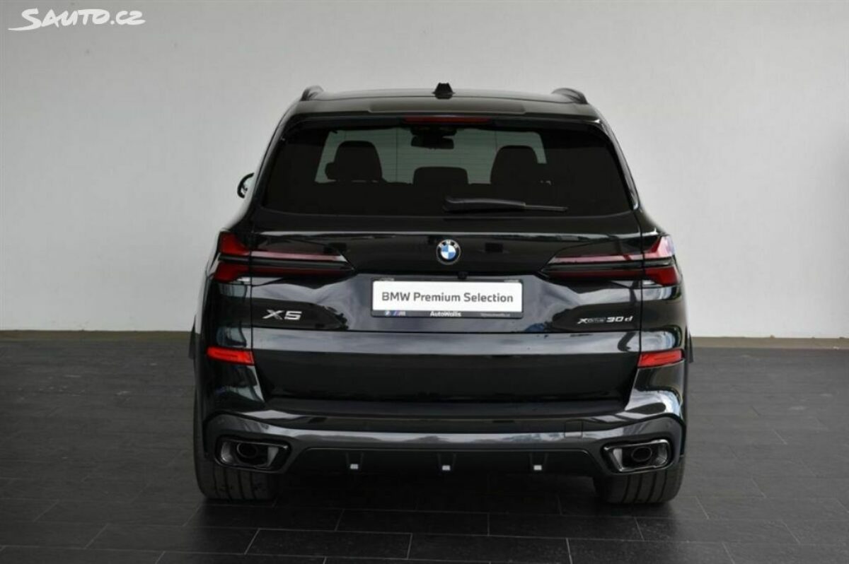 Fotografie vozu - klik pro zvětšení