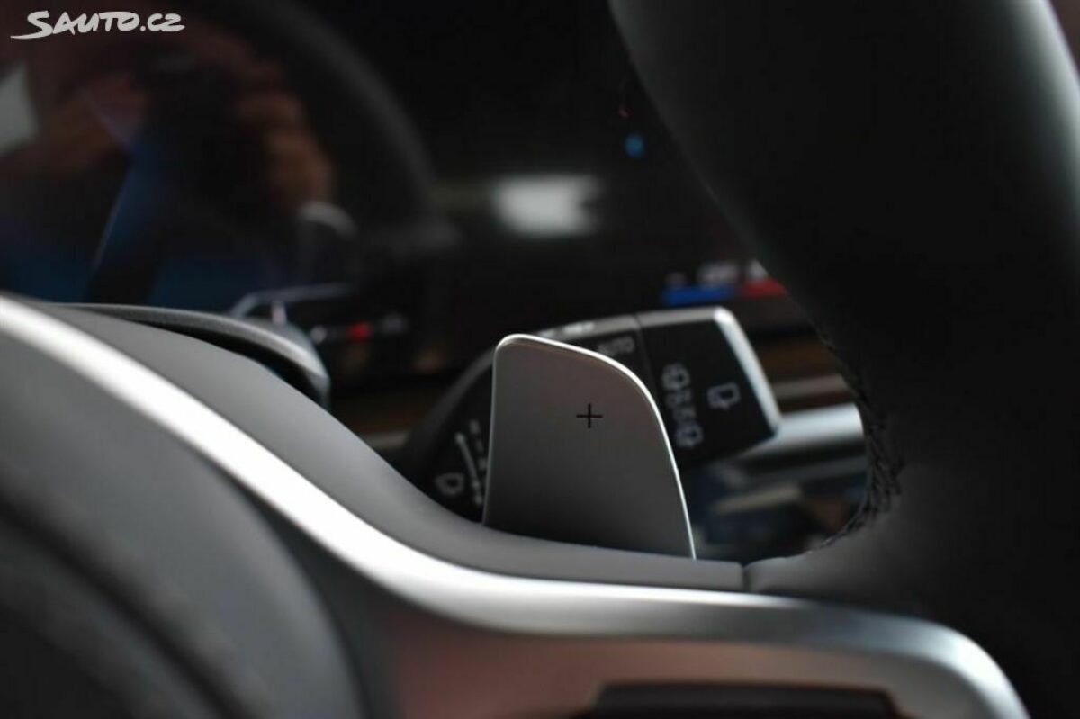 Fotografie vozu - klik pro zvětšení