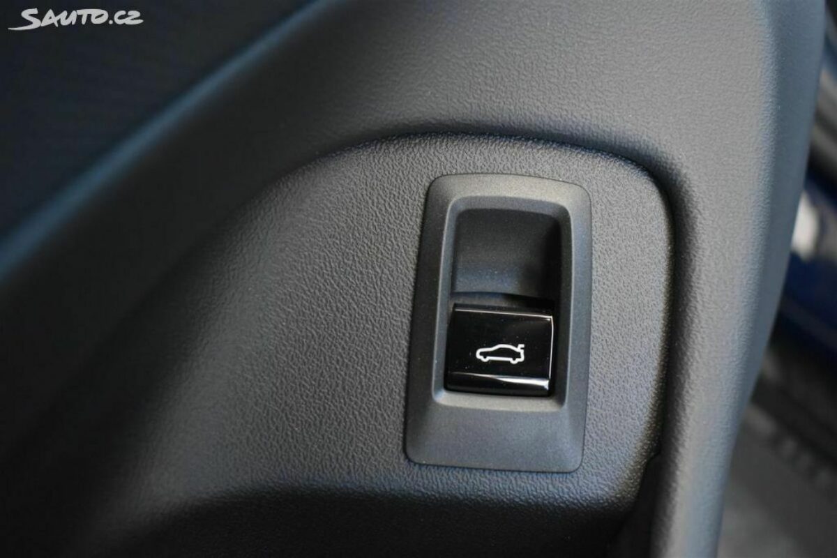 Fotografie vozu - klik pro zvětšení