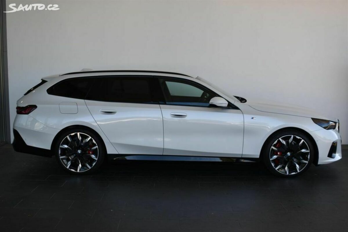 Fotografie vozu - klik pro zvětšení