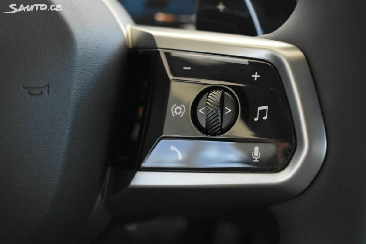 Fotografie vozu - klik pro zvětšení