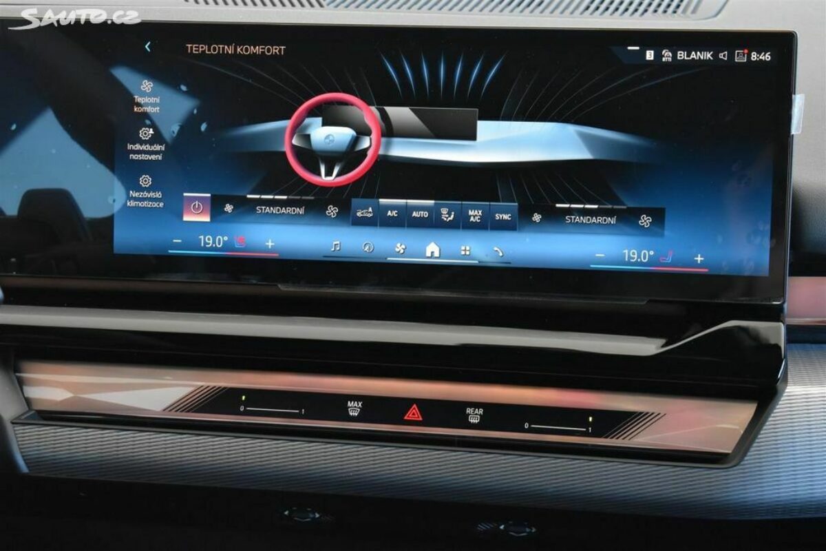 Fotografie vozu - klik pro zvětšení