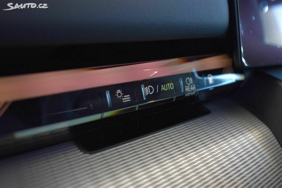 Fotografie vozu - klik pro zvětšení