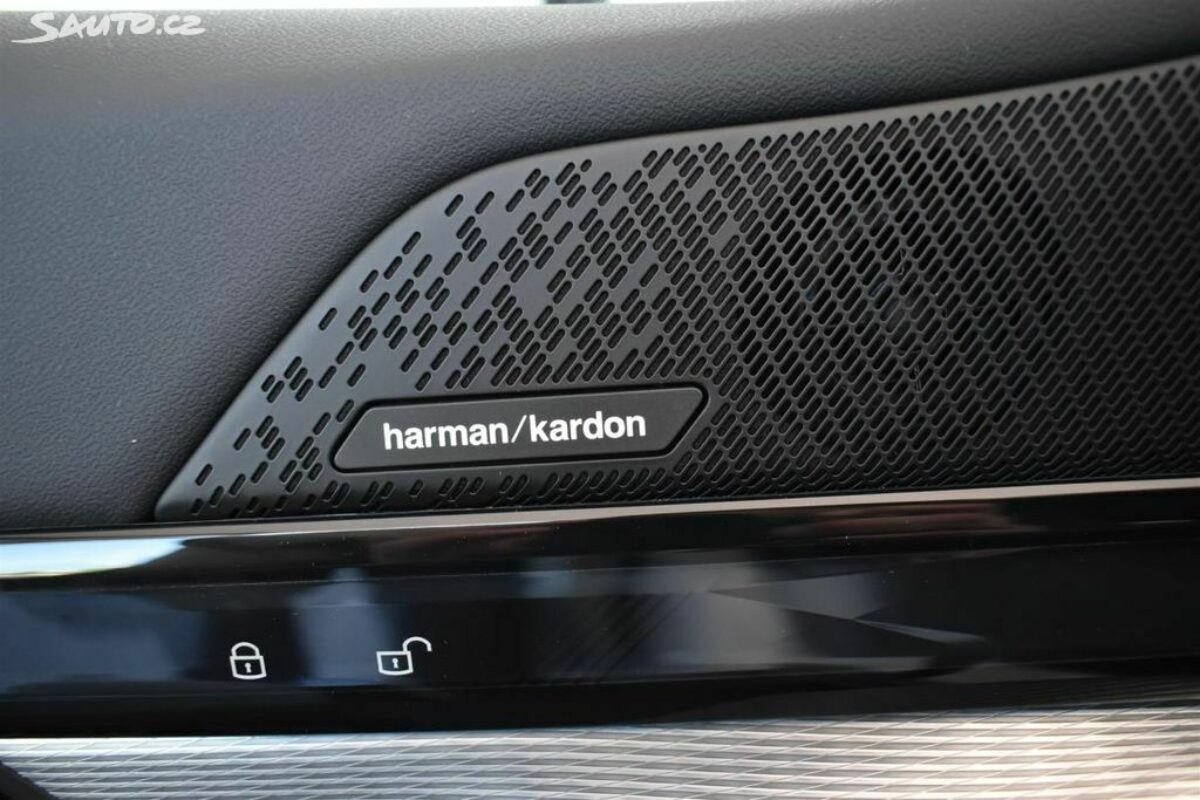 Fotografie vozu - klik pro zvětšení