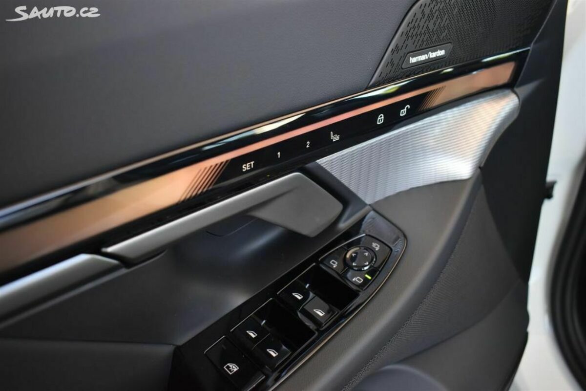 Fotografie vozu - klik pro zvětšení