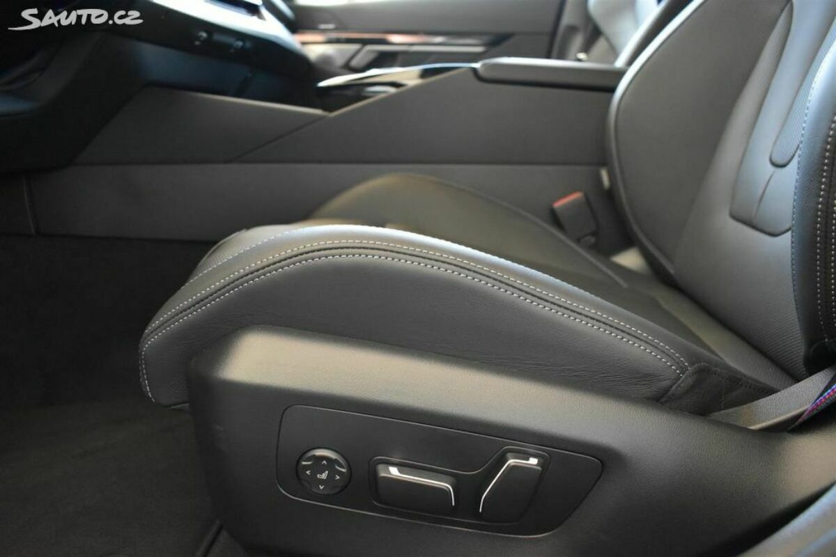 Fotografie vozu - klik pro zvětšení