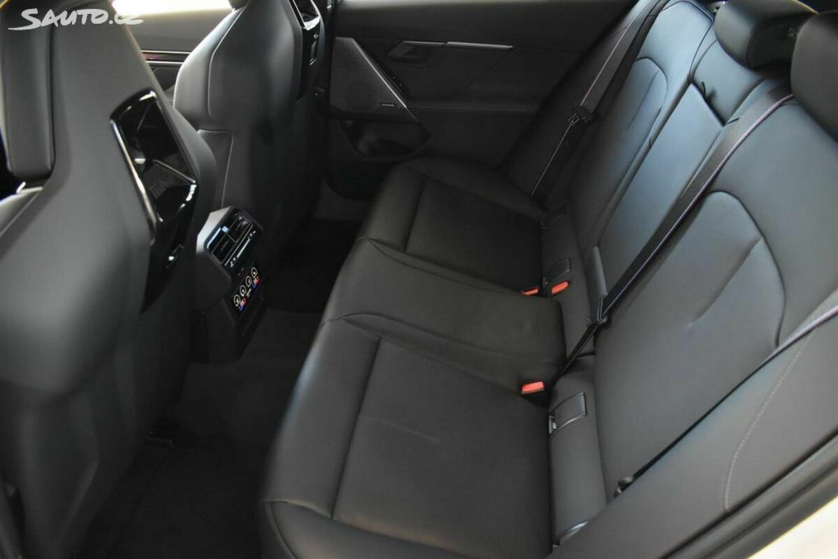 Fotografie vozu - klik pro zvětšení