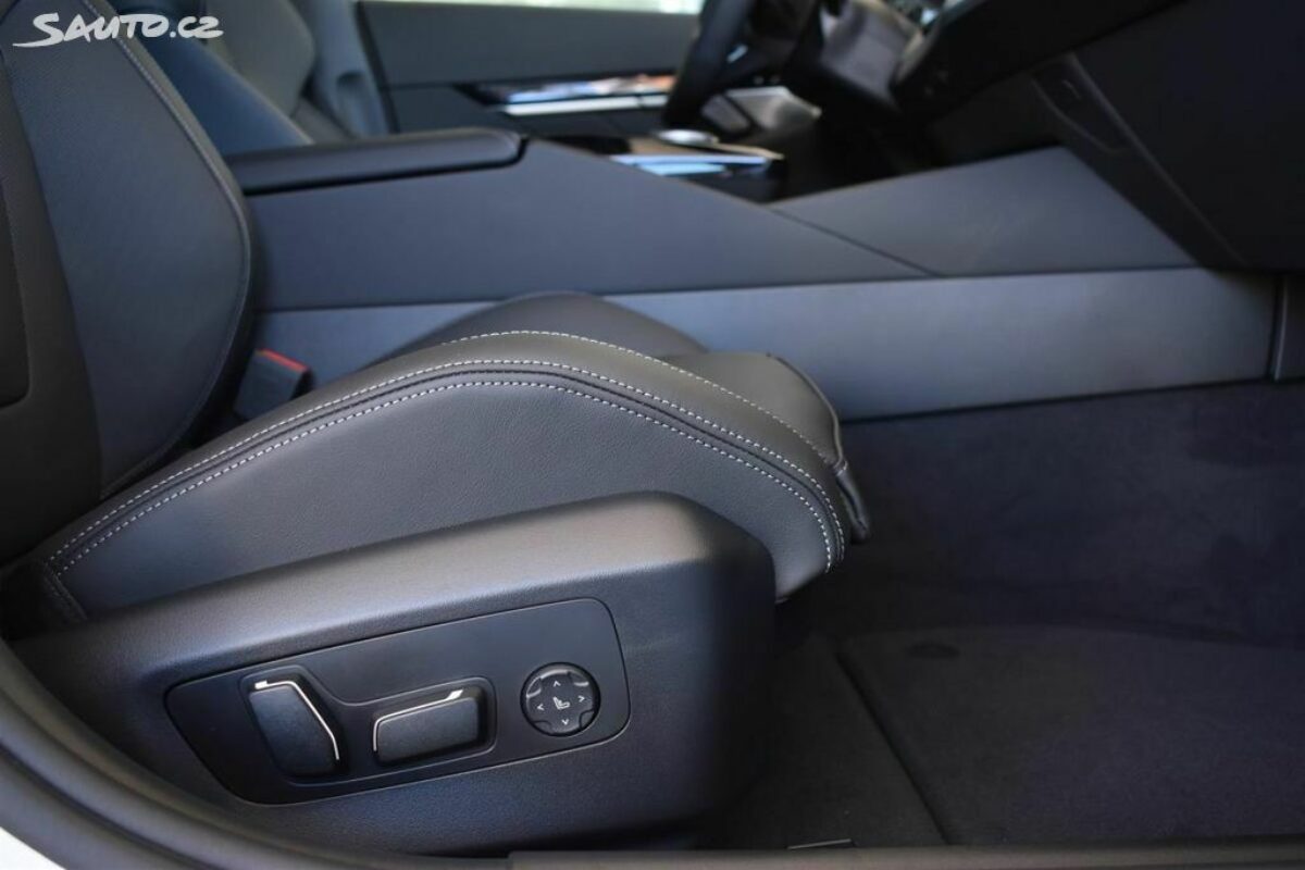 Fotografie vozu - klik pro zvětšení