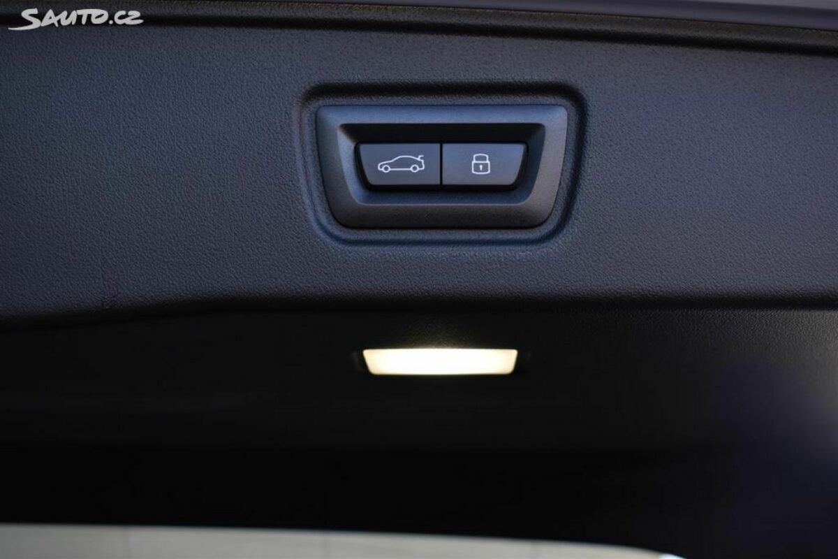 Fotografie vozu - klik pro zvětšení