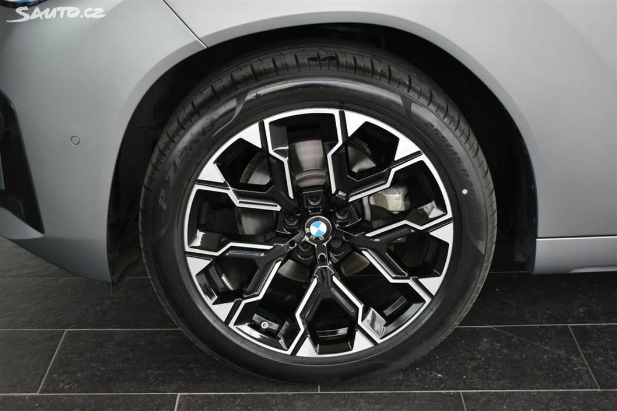 Fotografie vozu - klik pro zvětšení