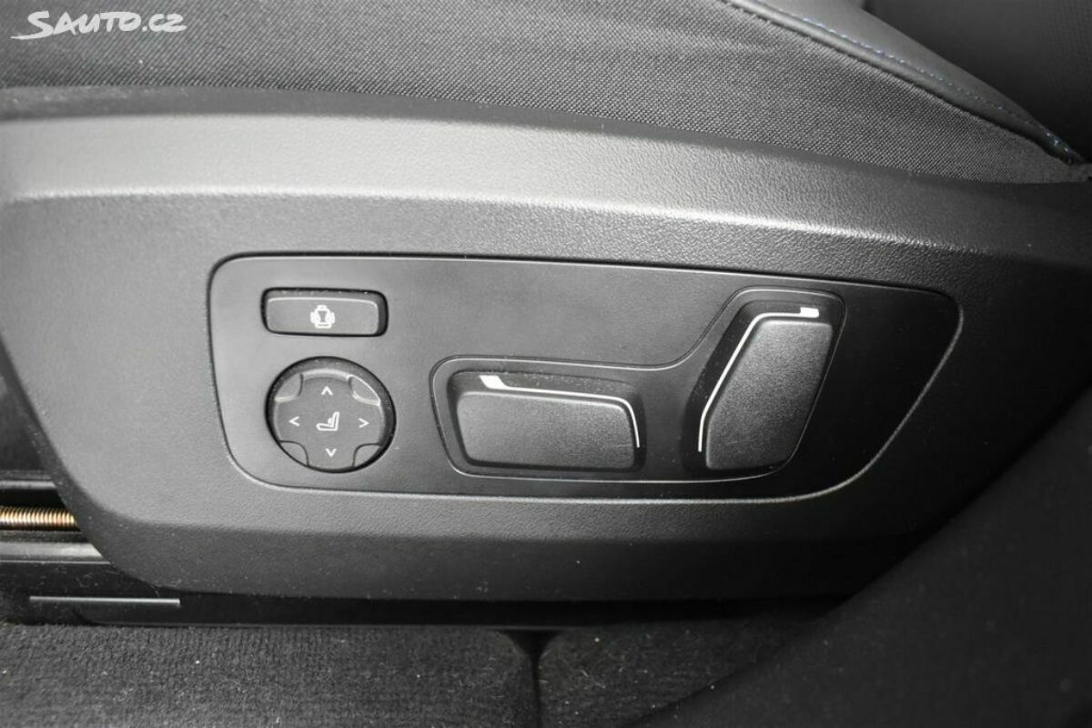 Fotografie vozu - klik pro zvětšení