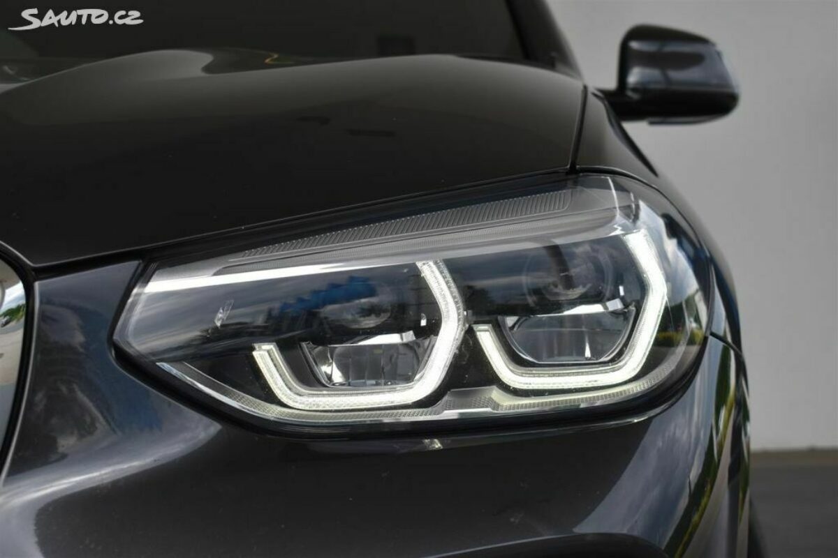 Fotografie vozu - klik pro zvětšení