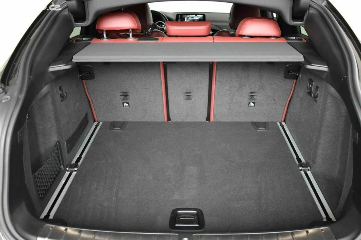 Fotografie vozu - klik pro zvětšení