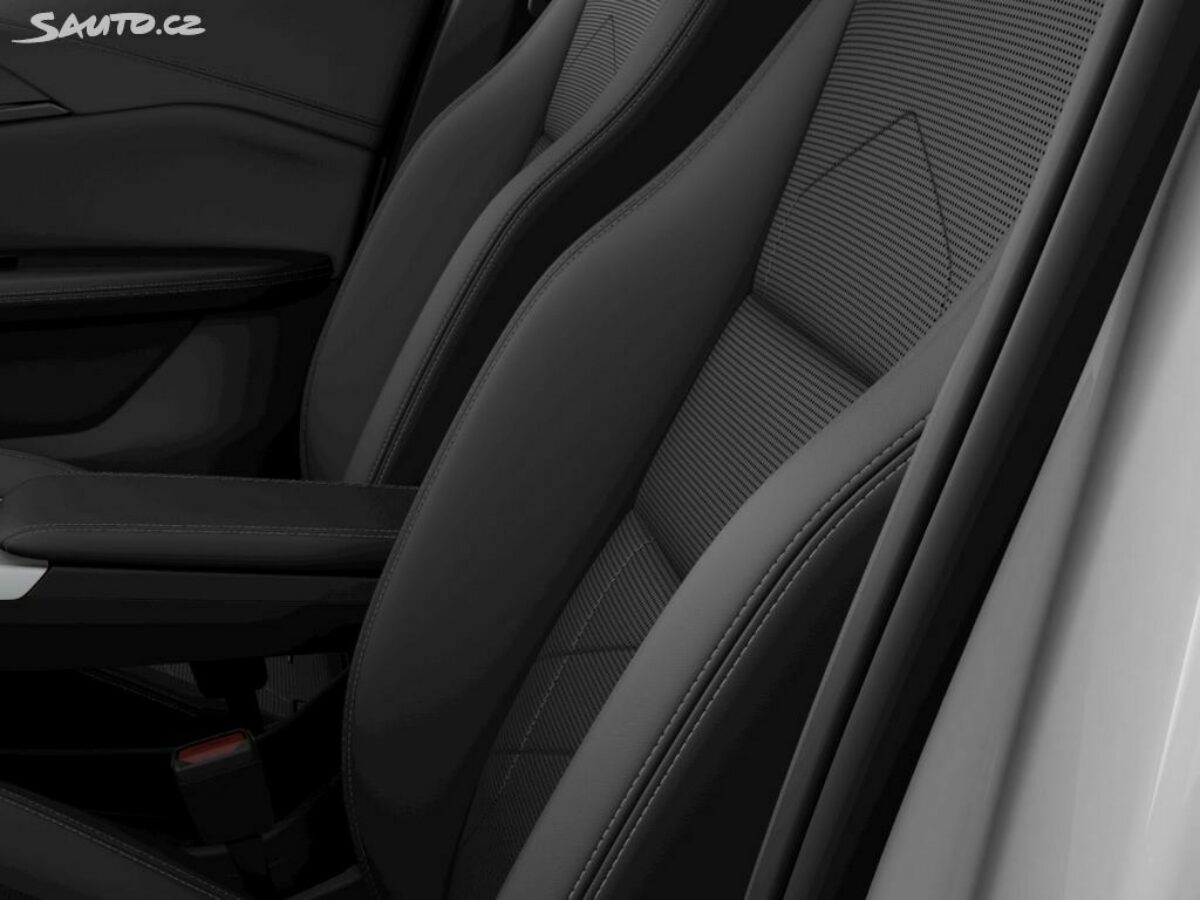 Fotografie vozu - klik pro zvětšení