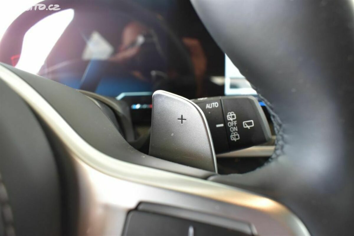 Fotografie vozu - klik pro zvětšení