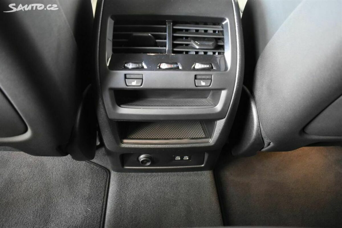 Fotografie vozu - klik pro zvětšení