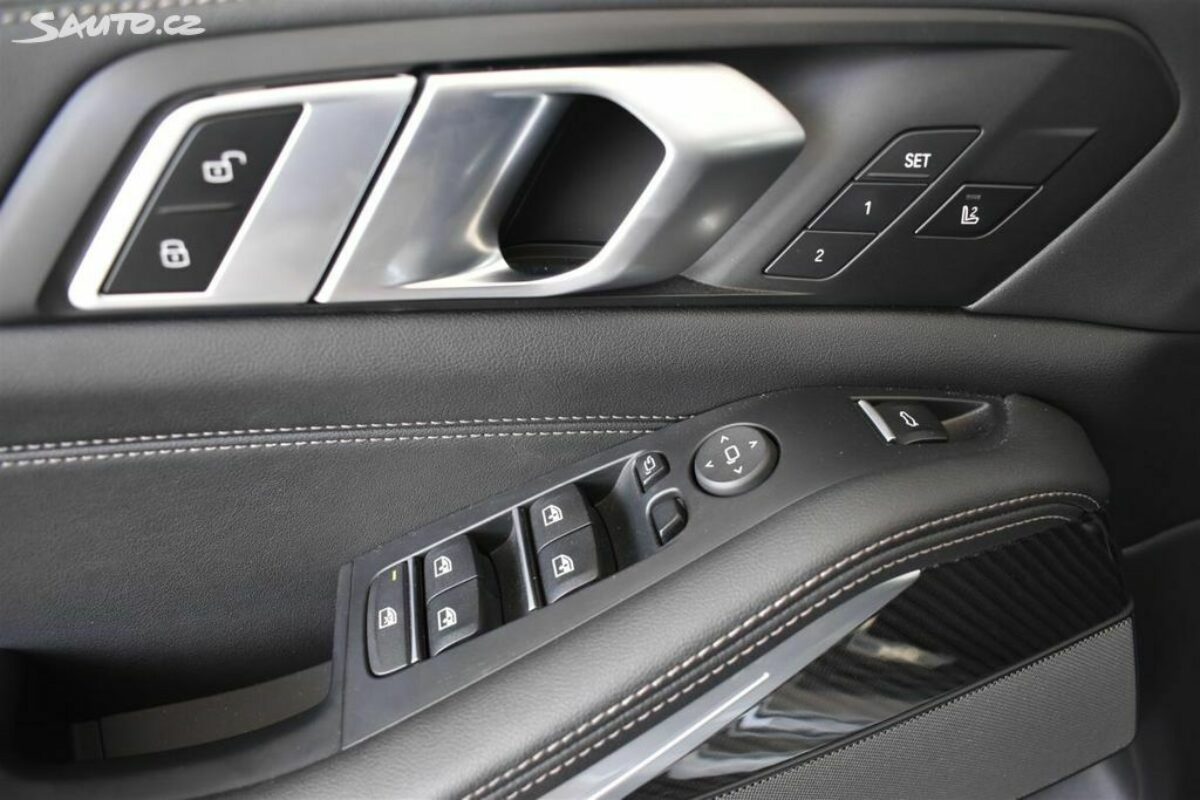 Fotografie vozu - klik pro zvětšení