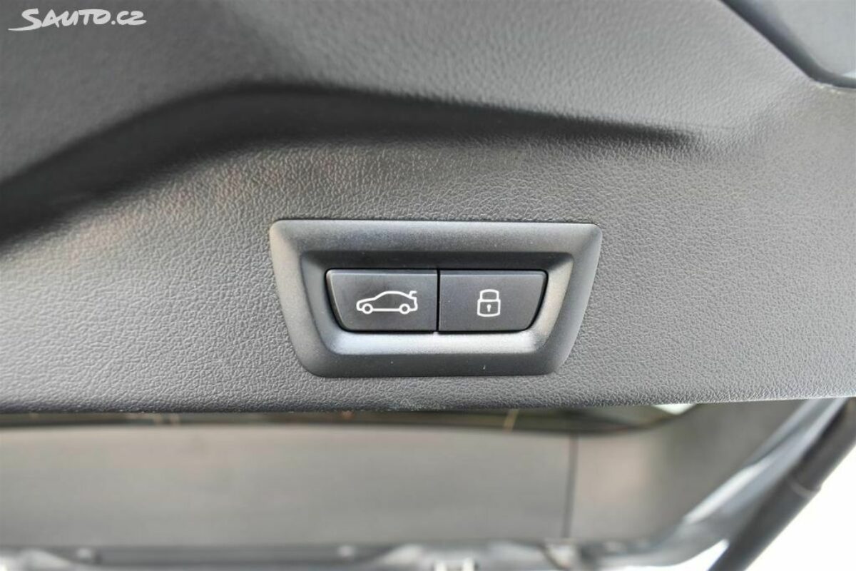 Fotografie vozu - klik pro zvětšení