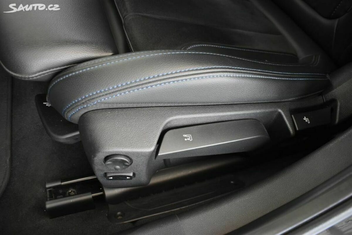 Fotografie vozu - klik pro zvětšení