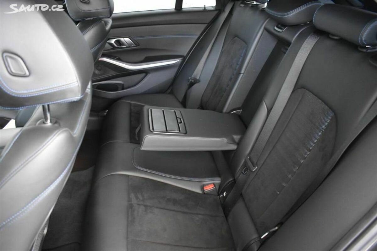 Fotografie vozu - klik pro zvětšení