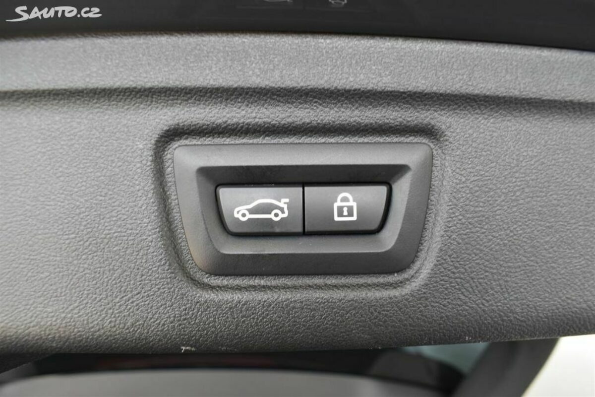 Fotografie vozu - klik pro zvětšení