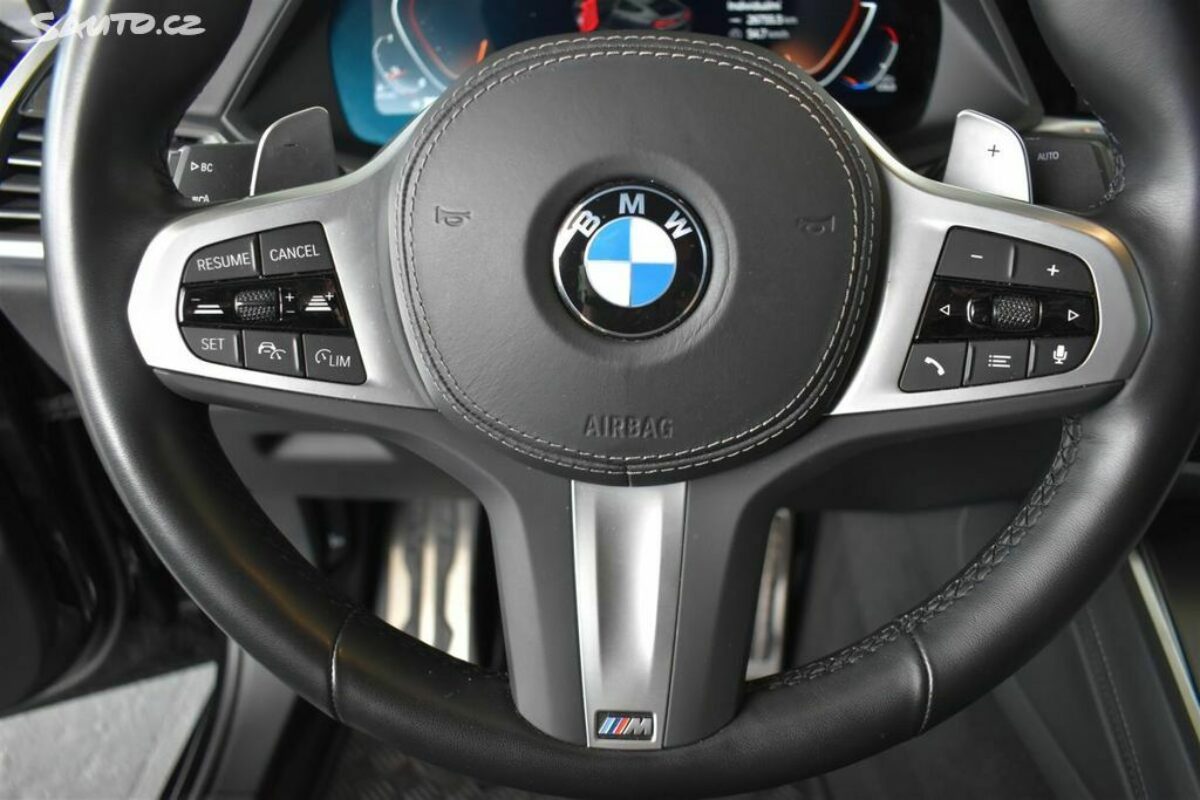 Fotografie vozu - klik pro zvětšení