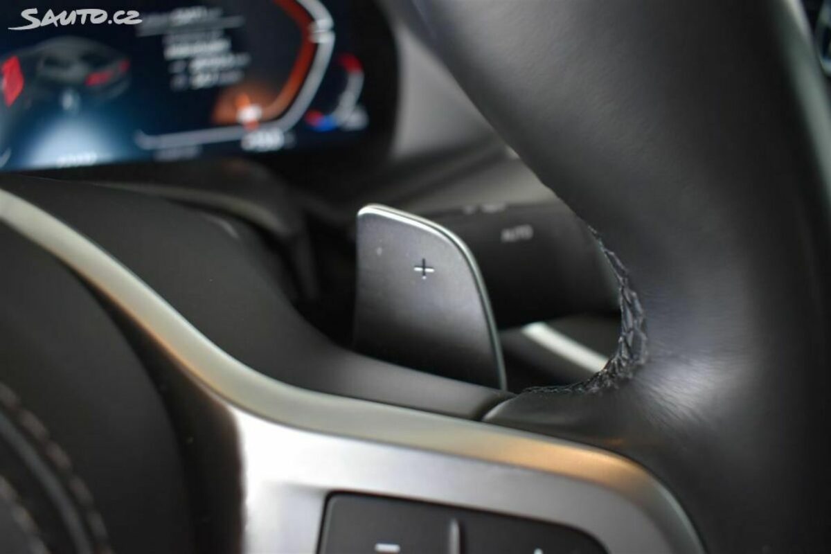 Fotografie vozu - klik pro zvětšení