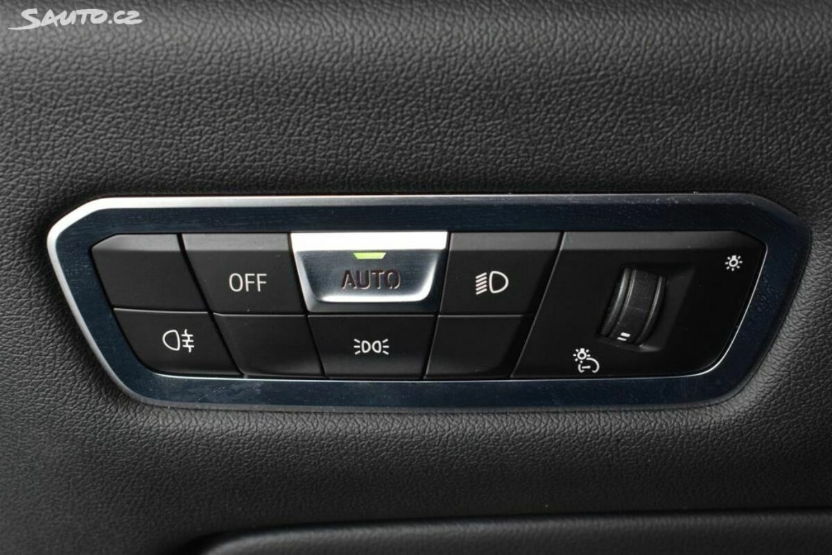 Fotografie vozu - klik pro zvětšení