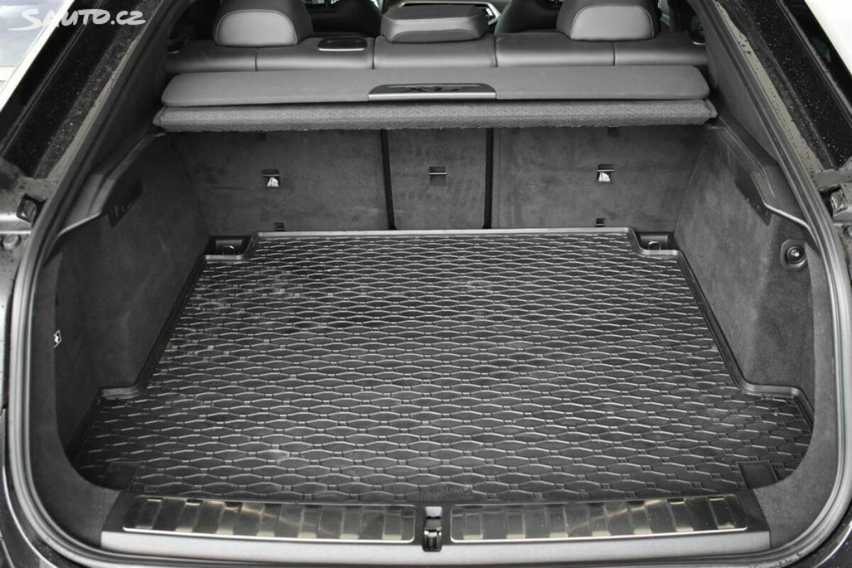 Fotografie vozu - klik pro zvětšení