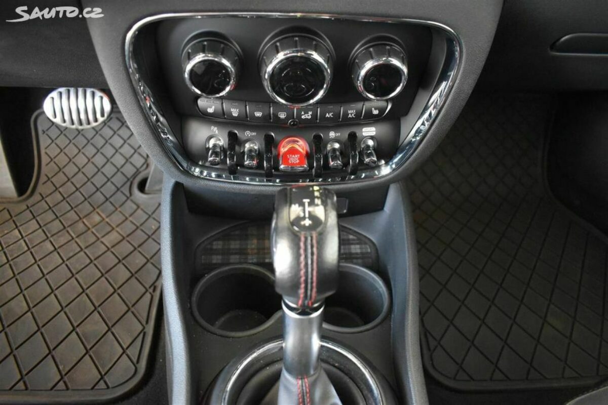 Fotografie vozu - klik pro zvětšení