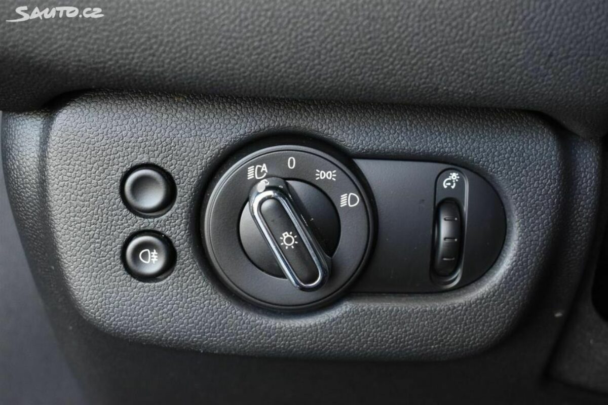 Fotografie vozu - klik pro zvětšení