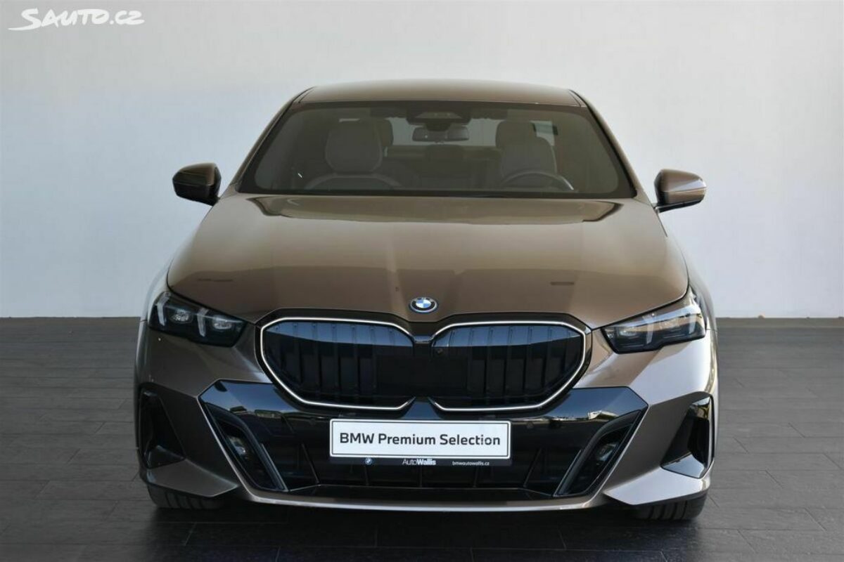 Fotografie vozu - klik pro zvětšení