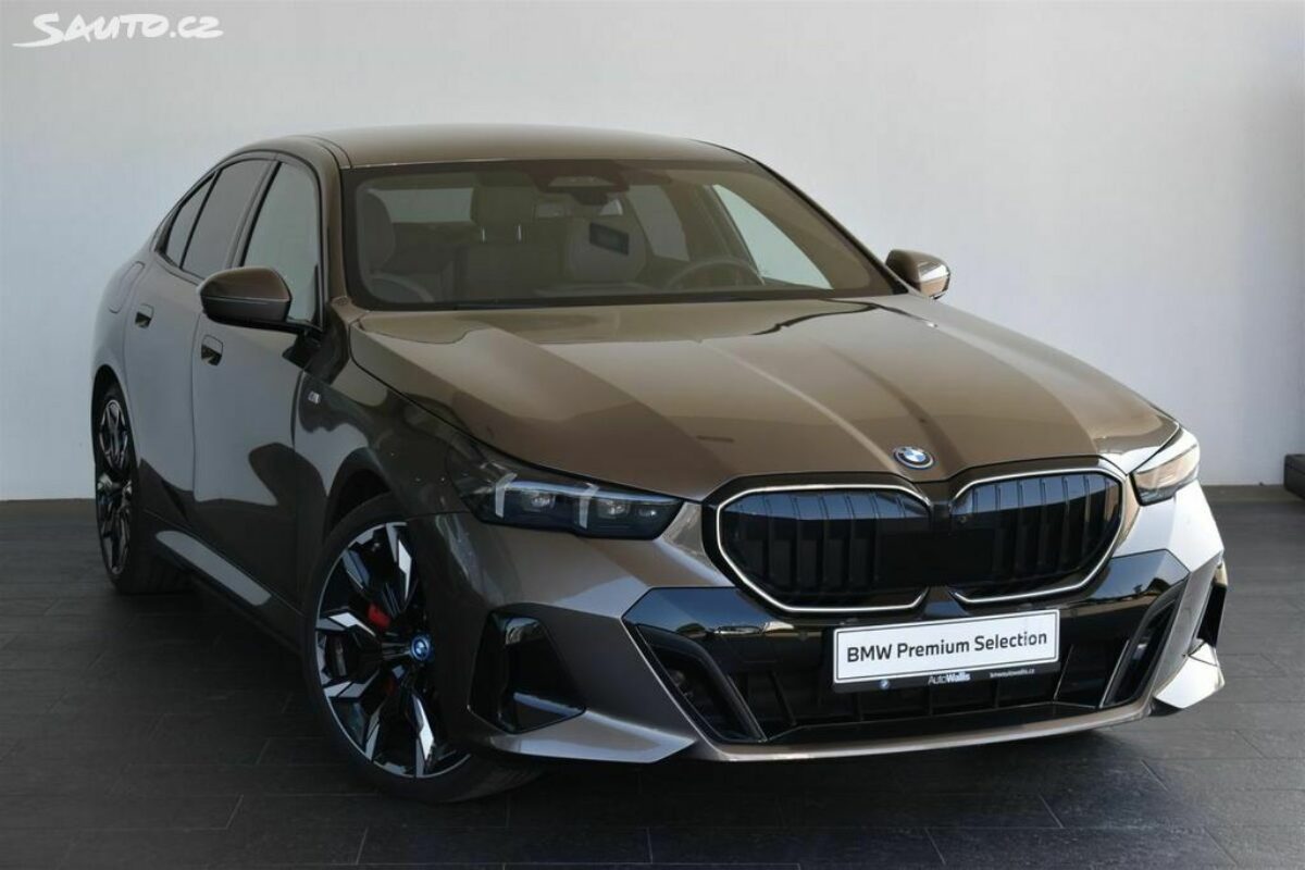 Fotografie vozu - klik pro zvětšení