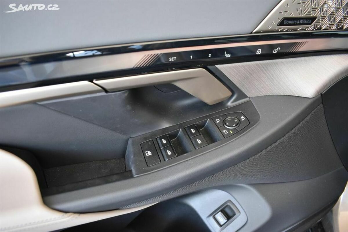 Fotografie vozu - klik pro zvětšení